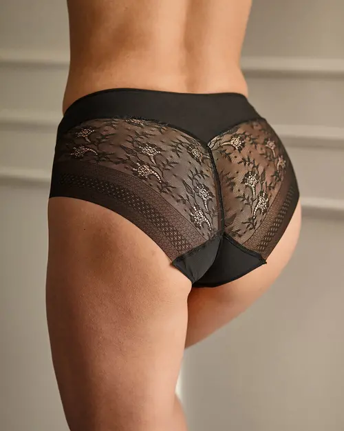 Janira Women Lace Panty Black